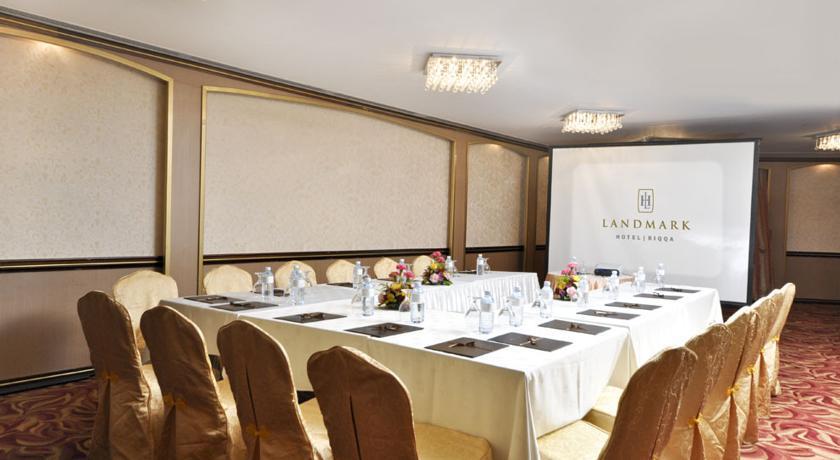 Landmark Riqqa Отель Дубай